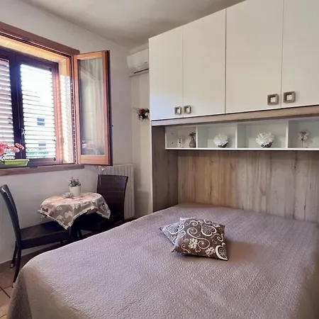 فندق مبيت وإفطار Il Girasole غالّيبولي